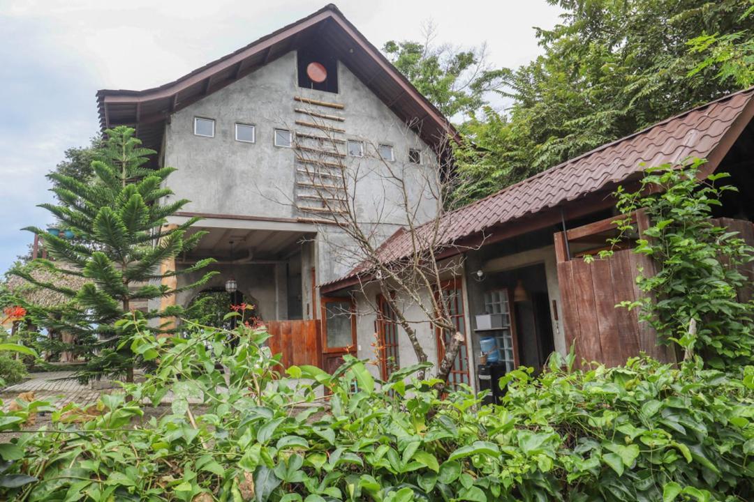 Breathe Healing & Wellness Hotel Cambutal Exterior photo